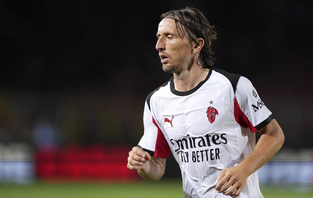 AC米兰计划再次签下经验丰富的老将，目标锁定两名球员